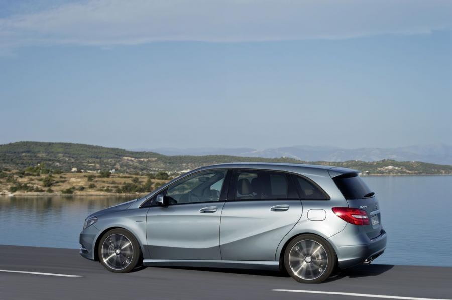  Mercedes-Benz B-Class 2012 года  (фото 25 из 47)
